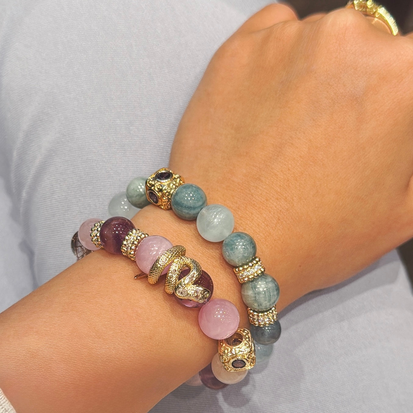 aquamarine kyanite for calm communication inner expression by Maiagems handmade