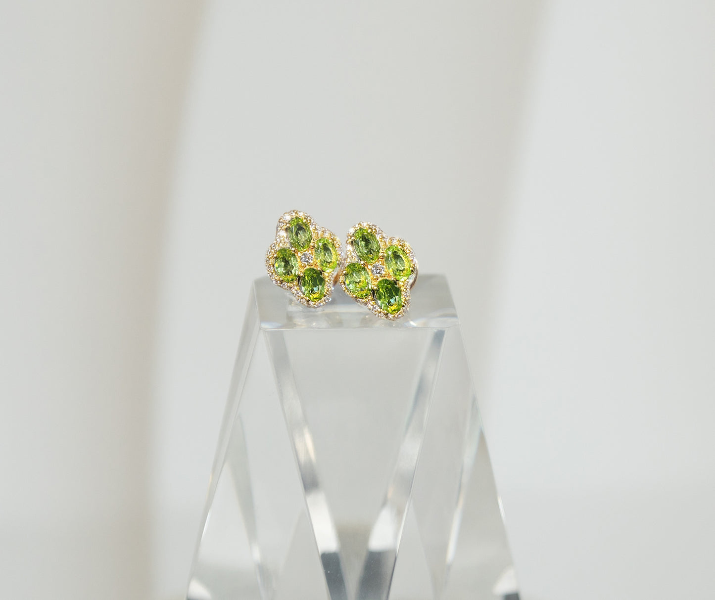 Begonia Pink Sapphire - Earrings Studs